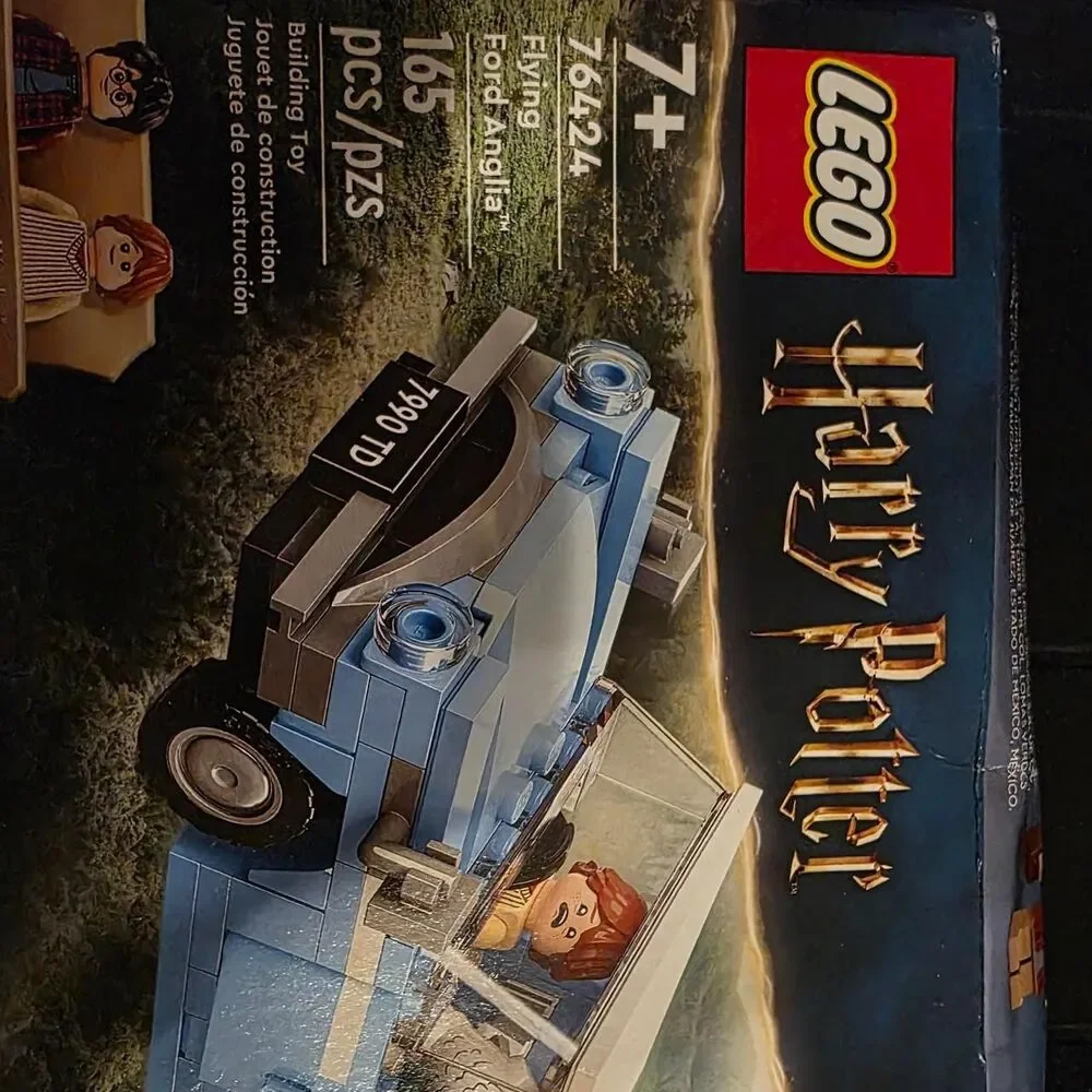 LEGO Harry Potter Flying Ford Anglia Car NEW